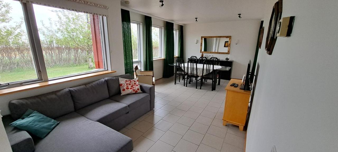 Appartement Aegisholt Privete House With Hot Tub à Patreksfjordur Extérieur photo